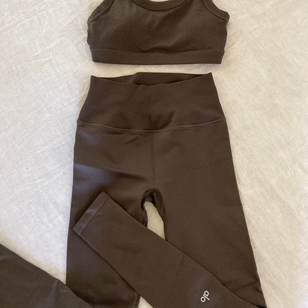 Alo yoga Ribbed high waisted pants and top set espresso